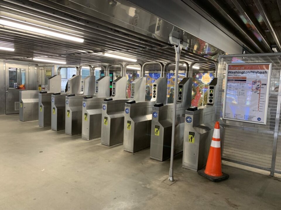 Guide to Riding Chicago's L Train System