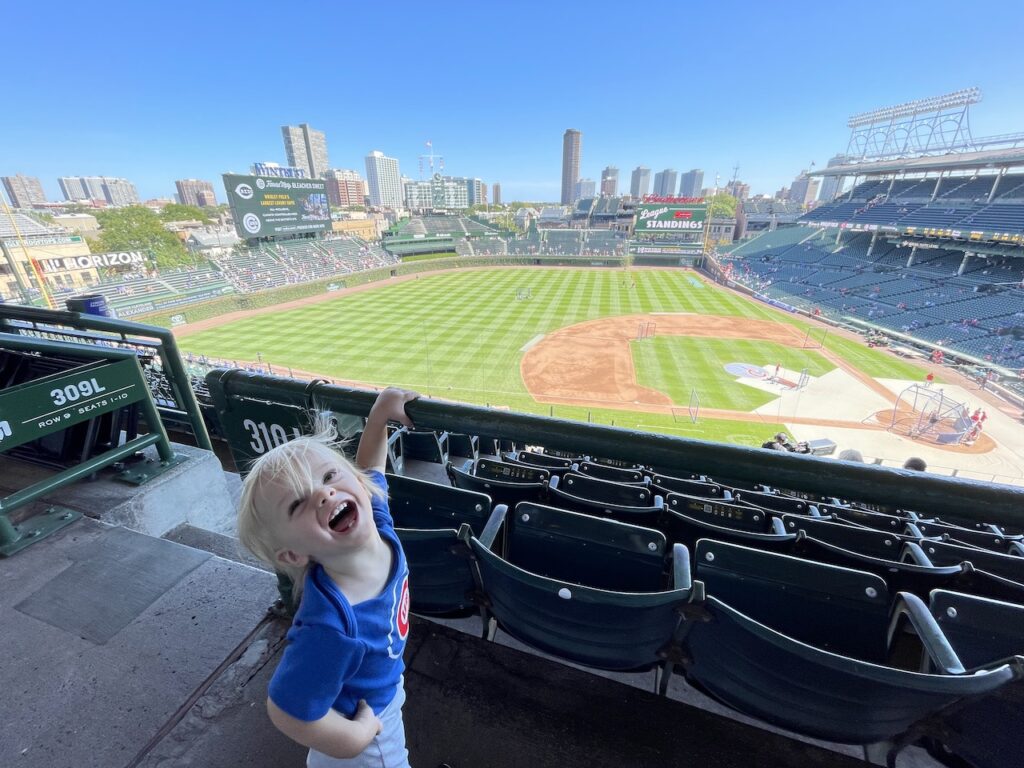 10 Insider Tips for Your Family's Visit to Wrigley Field - Mommy