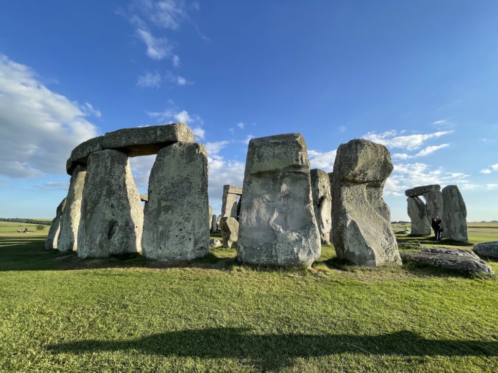 stonehenge tour inner circle