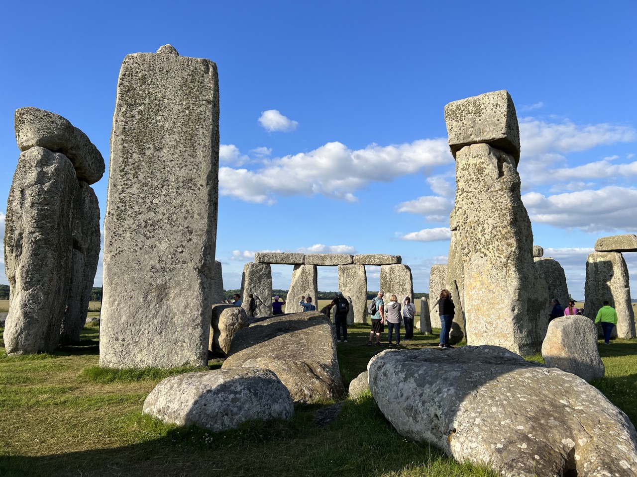 visit stonehenge inner circle