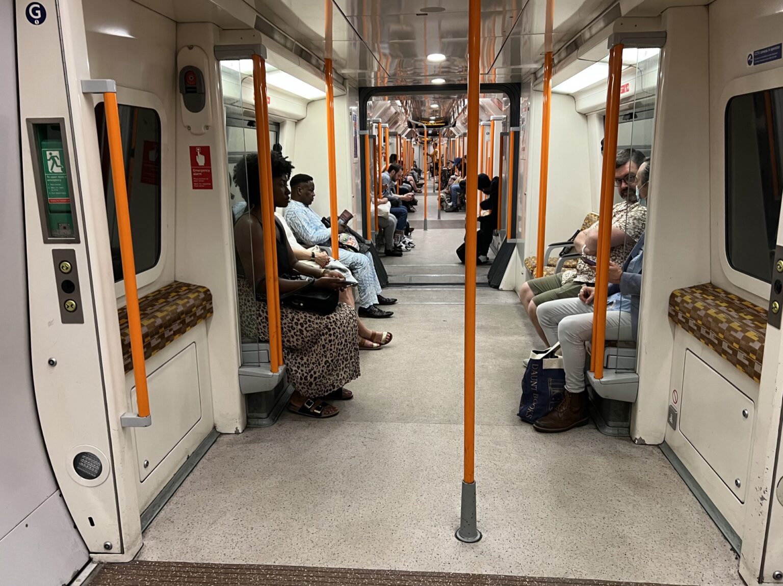 How to Use the London Underground — A Beginner's Guide to the Tube