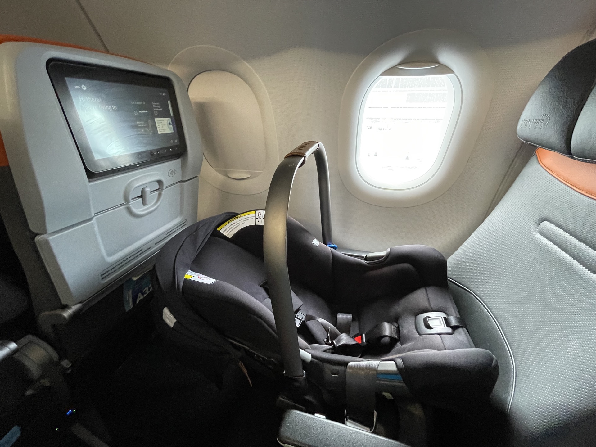 Nuna pipa car seat sales airplane