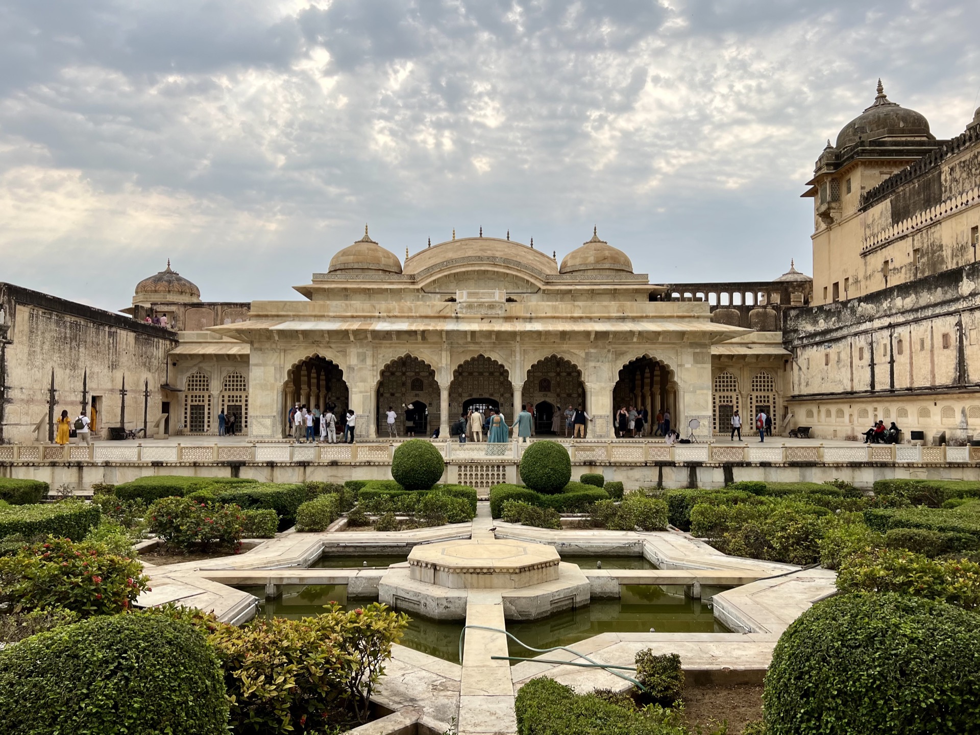 AmerFort-Garden - Lattes and Runways