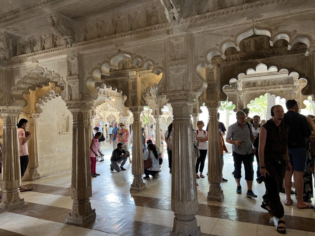 travel guide to udaipur