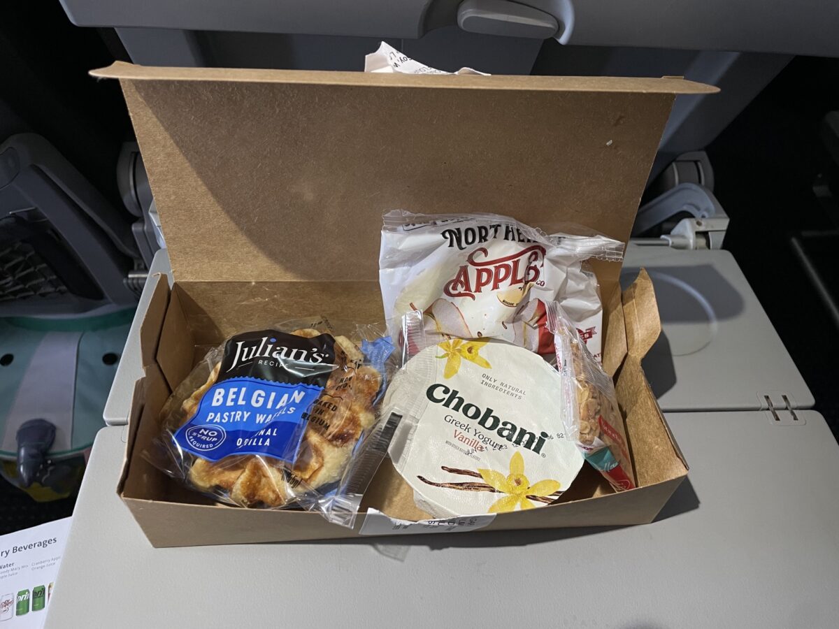 American Airlines A321T — Main Cabin vs Main Cabin Extra
