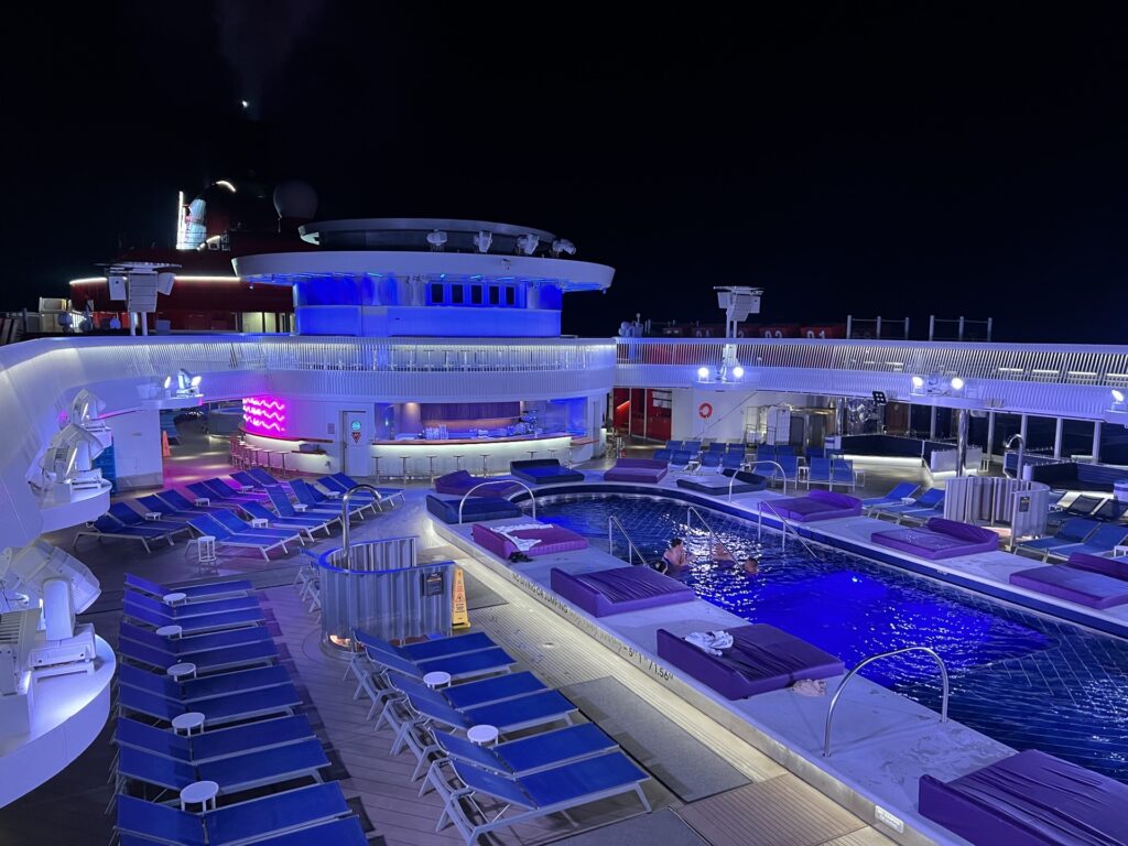 scarlet night cruise ship