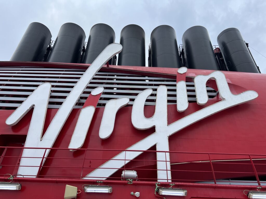 scarlet night cruise ship